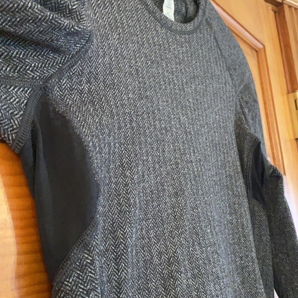 Lululemon Think Fast Long Sleeve Athletic Pullover - Picture 2 of 7